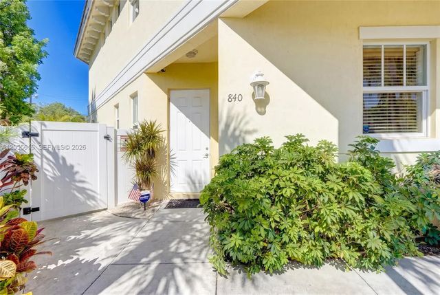 2 of 31 - 840 Ne 14th Place, Fort Lauderdale, FL