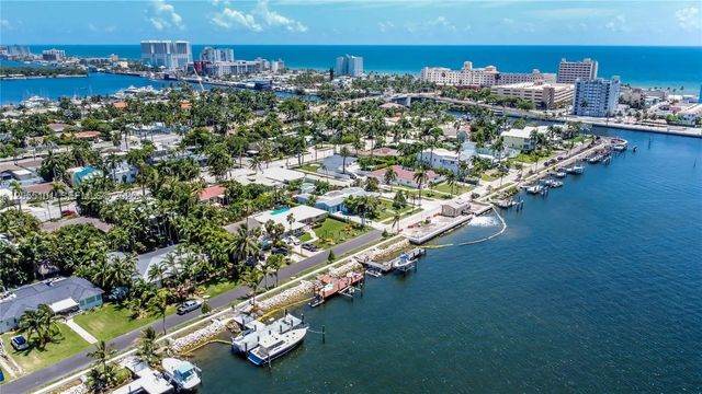 4 of 46 - 803 N Southlake Drive, Hollywood, FL