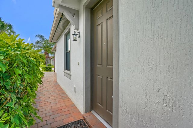 4 of 33 - 4337 Beauty Leaf Circle, Vero Beach, FL