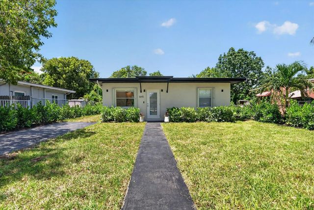 1645 Nw 121st Street, North Miami
