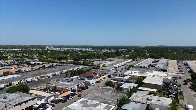 5 of 10 - 2000 Nw 139th, Opa-Locka, FL