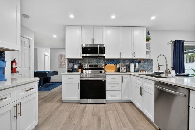 4 of 70 - 4421 Nw 2nd Court, Coconut Creek, FL