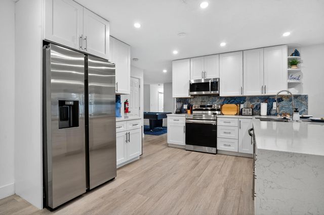 5 of 70 - 4421 Nw 2nd Court, Coconut Creek, FL