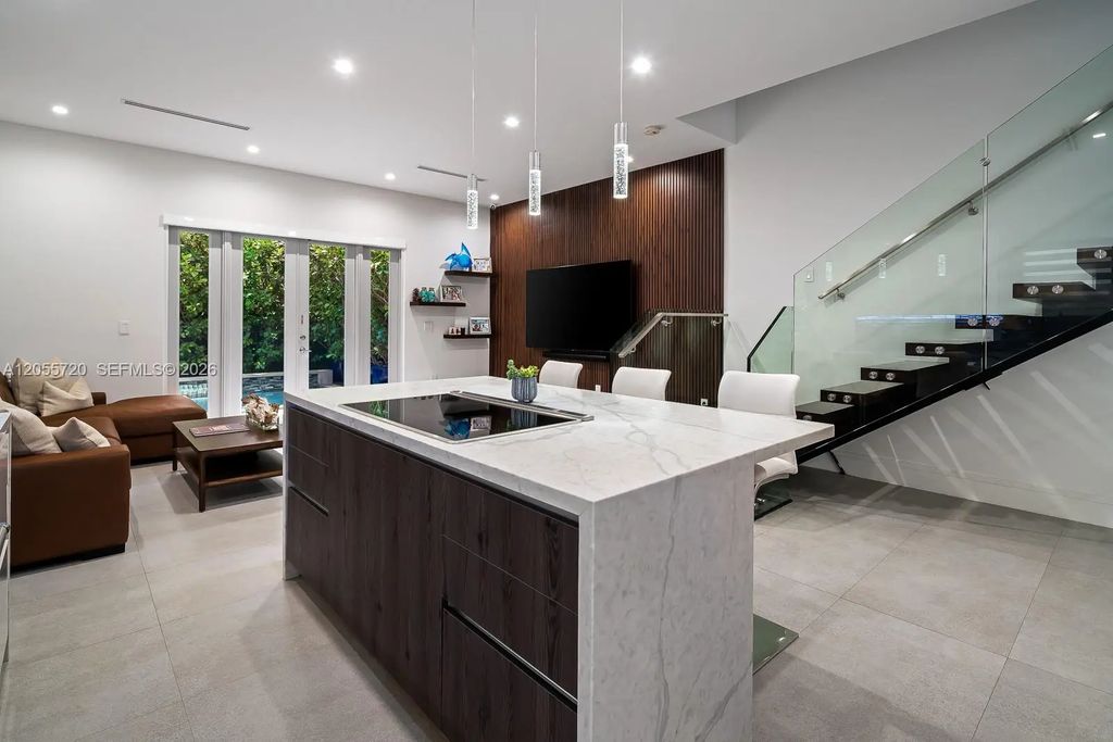 3073 Carter Street #3073, Miami