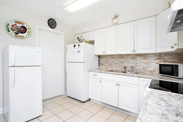 5 of 22 - 515 York Road, Lehigh Acres, FL