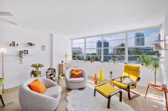 2 of 21 - 20 Island Avenue #315, Miami Beach, FL