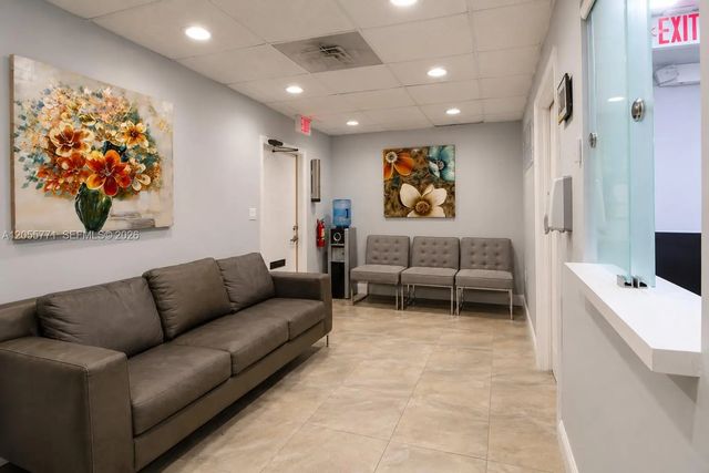 3 of 32 - 555 Biltmore Way #205, Coral Gables, FL