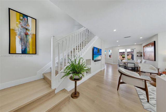 3 of 8 - 4850 Nw 108th Place, Doral, FL