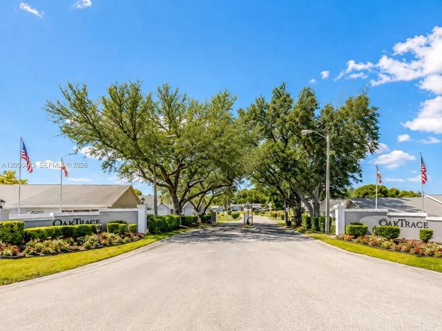 2 of 19 - 10409 Sw 85th Court, Ocala, FL