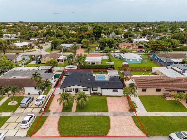 2 of 33 - 11040 Sw 64th Street, Miami, FL