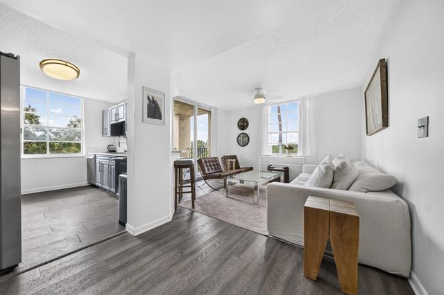 3 of 47 - 520 Se 5th Ave #2211, Fort Lauderdale, FL