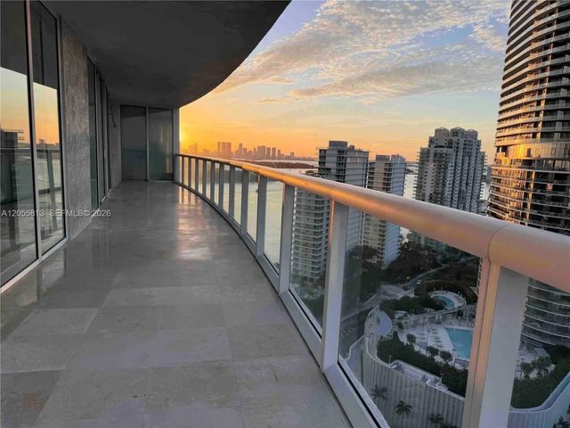 3 of 12 - 450 Alton Road #2610, Miami Beach, FL