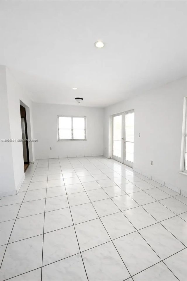 4 of 23 - 10221 Sw 169th Street, Miami, FL