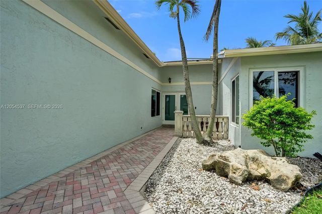 4 of 22 - 3946 Nw 1st Drive, Deerfield Beach, FL
