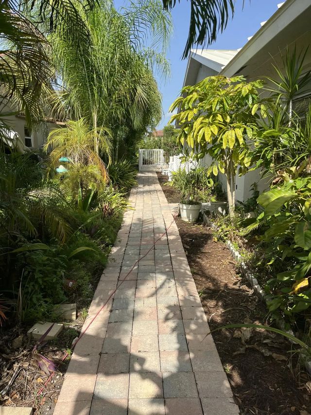 2 of 34 - 4804 Mango Drive, Tamarac, FL