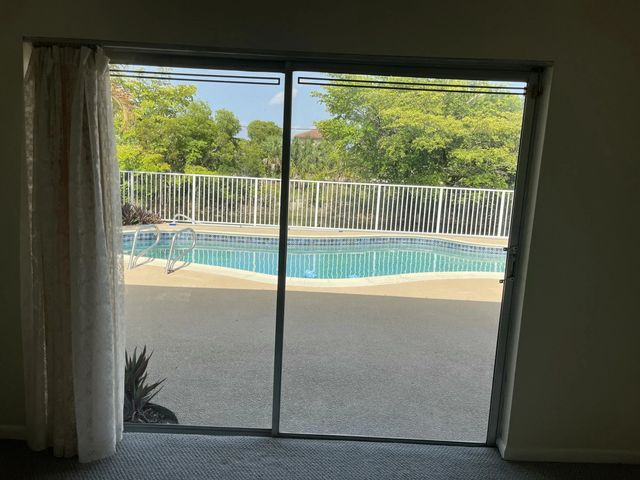 3 of 34 - 4804 Mango Drive, Tamarac, FL