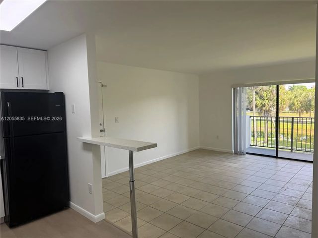 3 of 20 - 7195 Nw 179th Street #211, Hialeah, FL