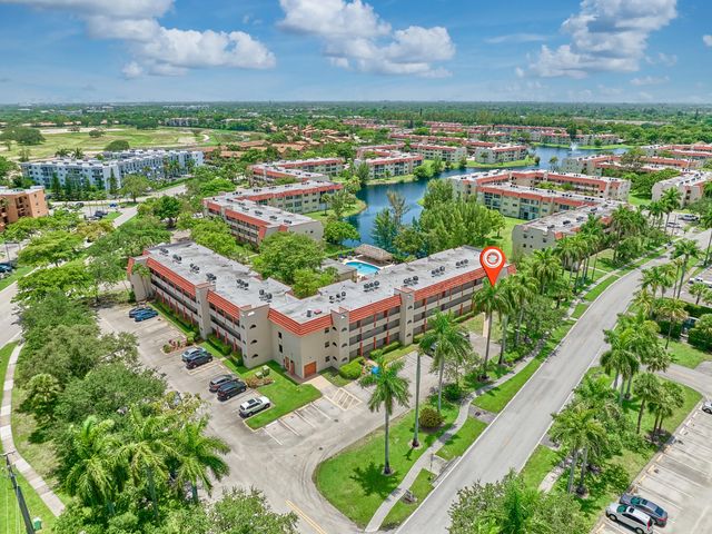 2 of 33 - 3091 E Sunrise Lakes Drive E #212, Sunrise, FL