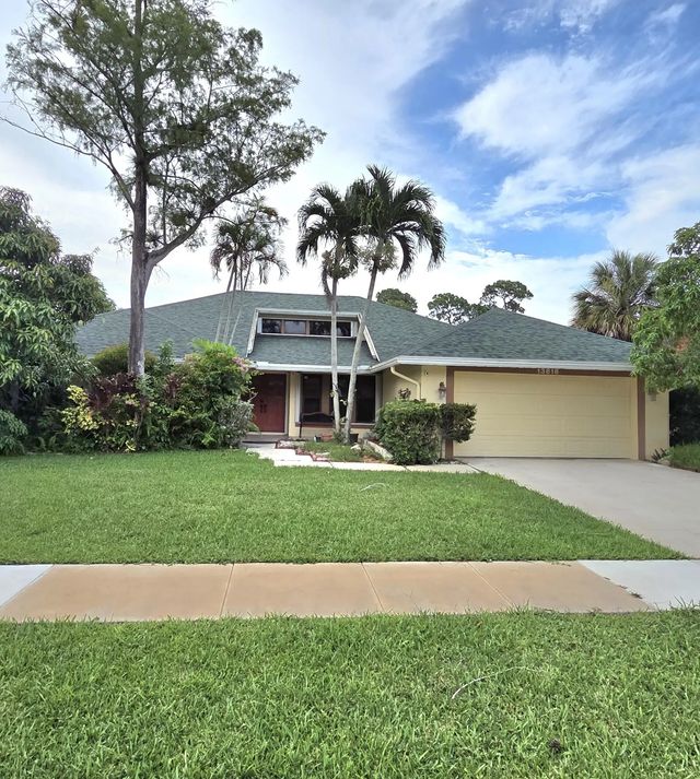 13616 Northumberland Circle, Wellington
