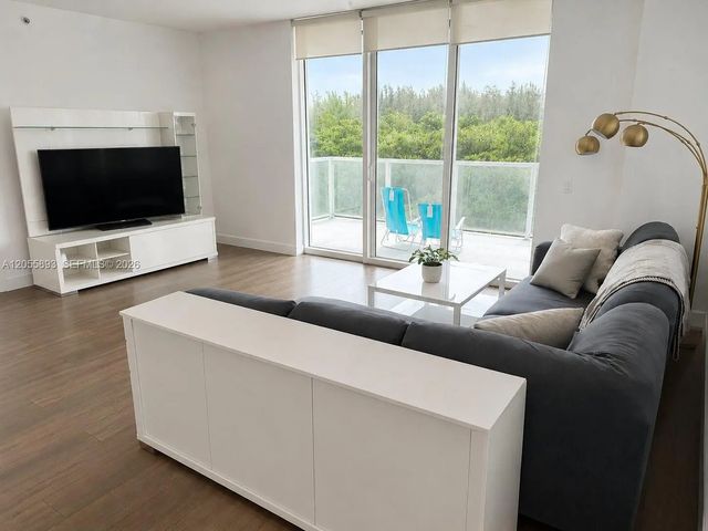 5 of 86 - 14951 Royal Oaks Lane #409, North Miami, FL