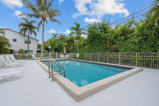 2 of 25 - 2116 Ne 44th Street, Lighthouse Point, FL