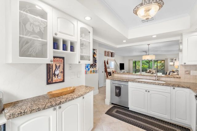4 of 25 - 2116 Ne 44th Street, Lighthouse Point, FL