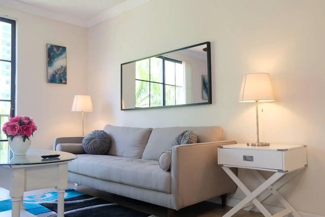 4 of 20 - 720 S Sapodilla Avenue #514, West Palm Beach, FL