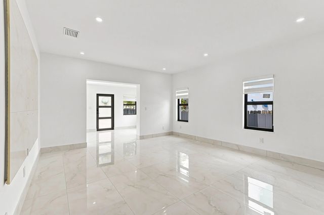 5 of 60 - 2239 Sw 10th Street, Miami, FL