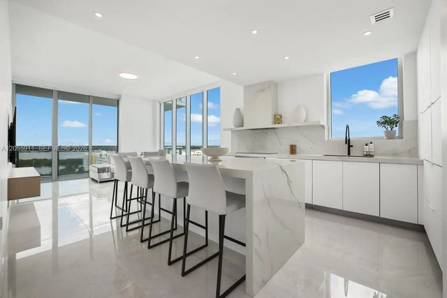 7930 East Drive #1208, North Bay Village