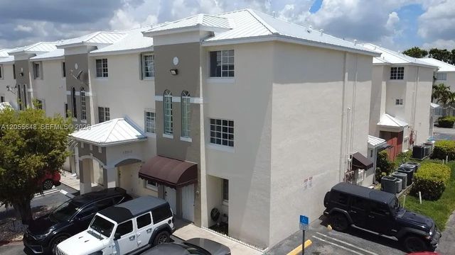 12015 Sw 14 Street #301-c, Miami