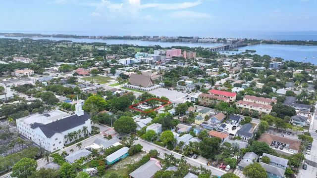 2 of 16 - 131 S Federal Highway, Lake Worth Beach, FL