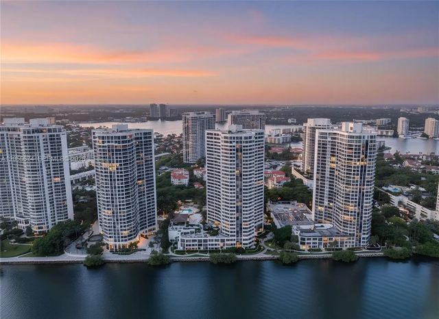 2 of 141 - 3000 Island Boulevard #505, Aventura, FL