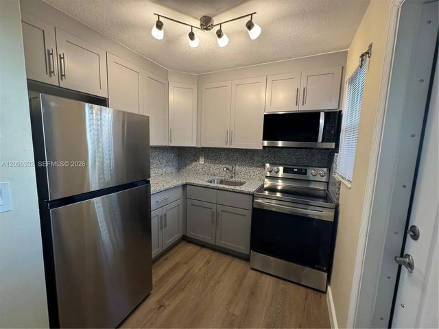 707 S 19th Avenue #3, Hollywood