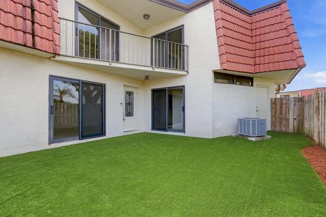2 of 33 - 3801 Victoria Drive, West Palm Beach, FL