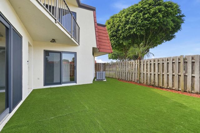 4 of 33 - 3801 Victoria Drive, West Palm Beach, FL