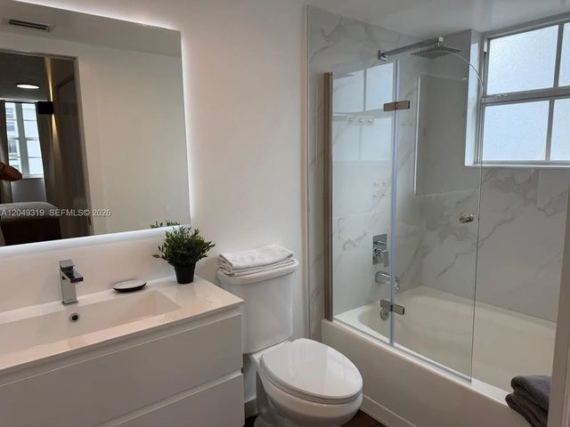 5 of 5 - 19555 E Country Club Drive #8602, Aventura, FL