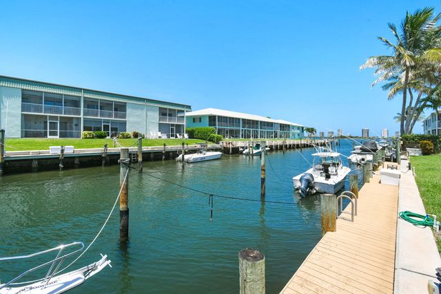 5 of 34 - 117 Lehane Terrace #211, North Palm Beach, FL