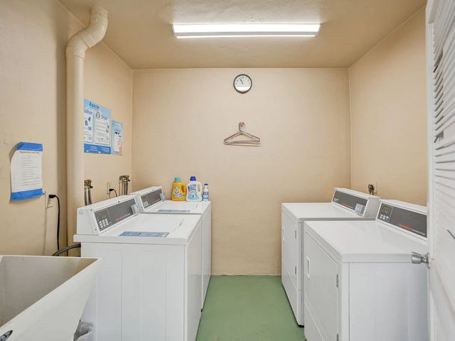 5 of 40 - 810 Se 7th Street #207, Deerfield Beach, FL