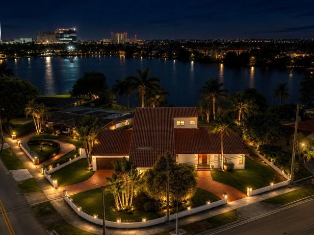 1110 Sw 97th Avenue, Miami