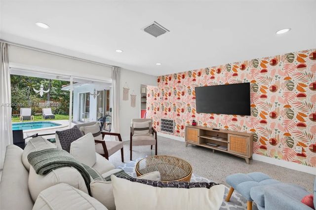 4 of 42 - 1750 Ne 56th Street, Fort Lauderdale, FL