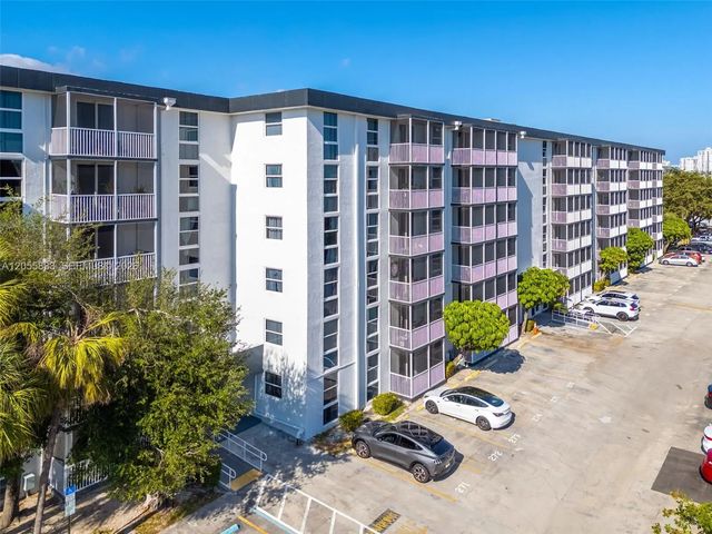 5 of 29 - 16851 Ne 23rd Avenue #a516, North Miami Beach, FL