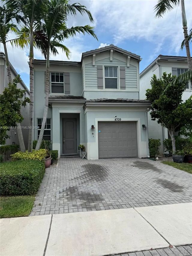 N/A, Tamarac