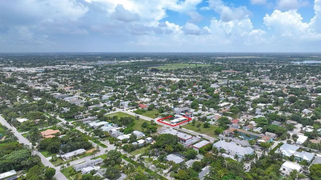 4 of 18 - 1001 S Federal Highway, Lake Worth Beach, FL