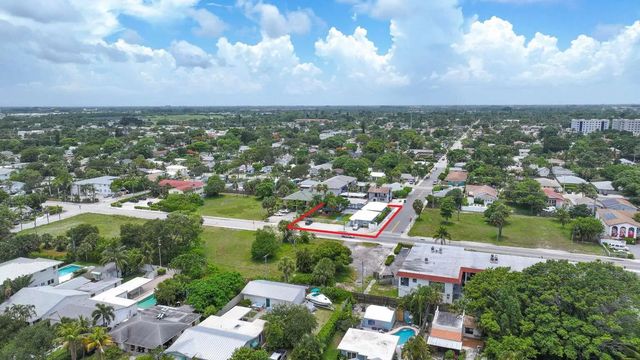 5 of 18 - 1001 S Federal Highway, Lake Worth Beach, FL