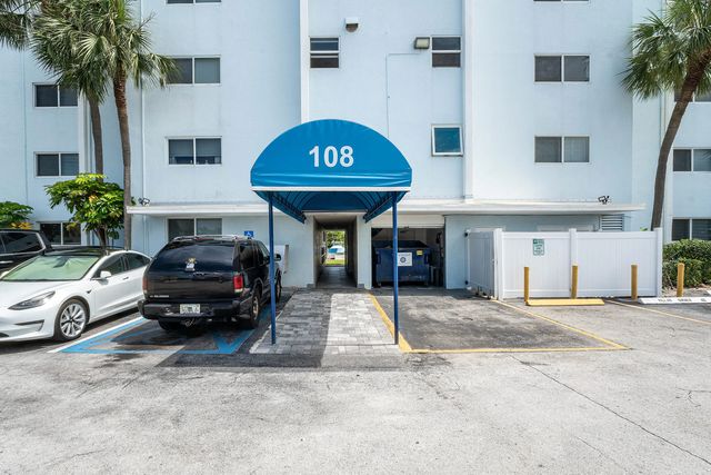 3 of 29 - 108 Paradise Harbour Boulevard #107, North Palm Beach, FL