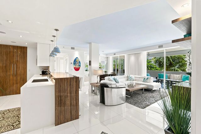 17100 N Bay Road #1401, Sunny Isles Beach
