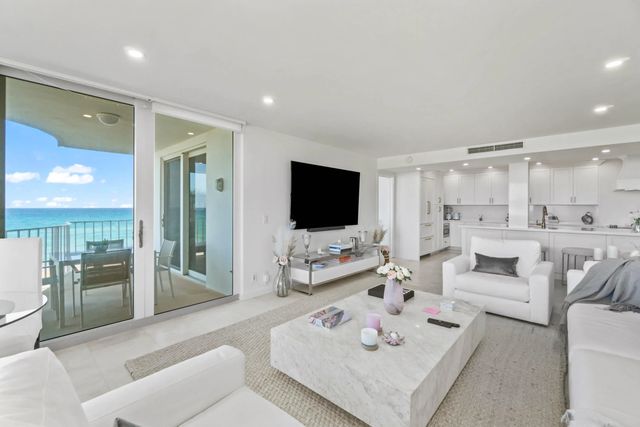 5 of 40 - 2295 S Ocean Boulevard #425, Palm Beach, FL