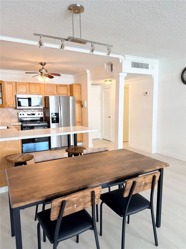 3725 S Ocean Drive #521, Hollywood