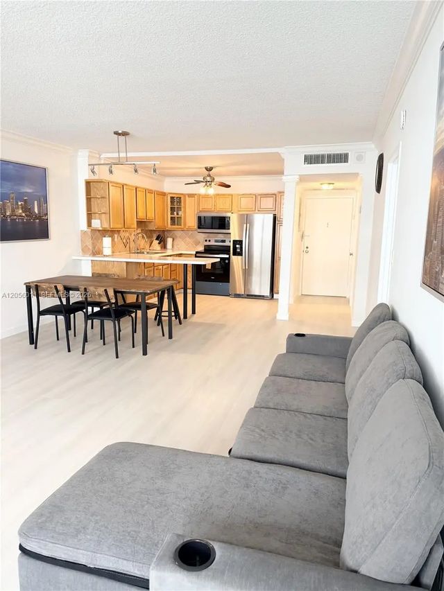 4 of 26 - 3725 S Ocean Drive #521, Hollywood, FL