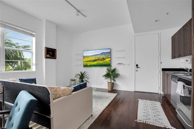 3 of 11 - 935 Euclid Avenue #8, Miami Beach, FL